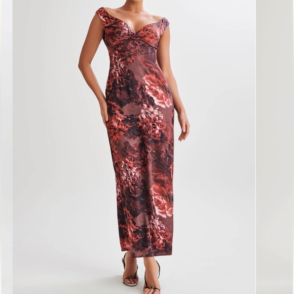 Meshki - Giavanni Off Shoulder Maxi Dress in Peony Pink - Picture 3 of 8